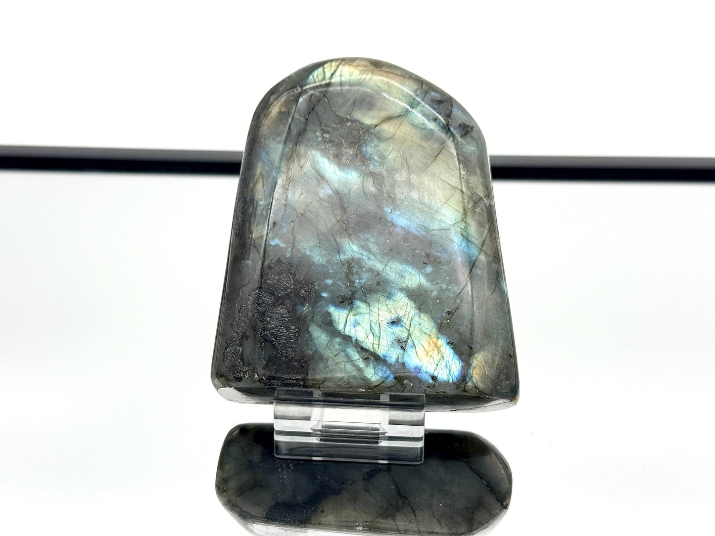 Labradorite Crystal Freeform With Strong Flash 0.54KG - Madagascar - #32