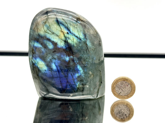 Labradorite Crystal Freeform With Strong Flash 0.45KG - Madagascar - #35