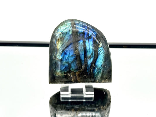 Labradorite Crystal Freeform With Strong Flash 0.51KG - Madagascar - #24