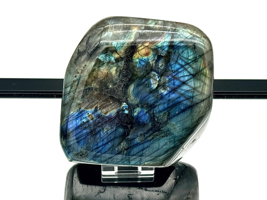 Labradorite Crystal Freeform With Strong Flash 1.21KG - Madagascar - #52