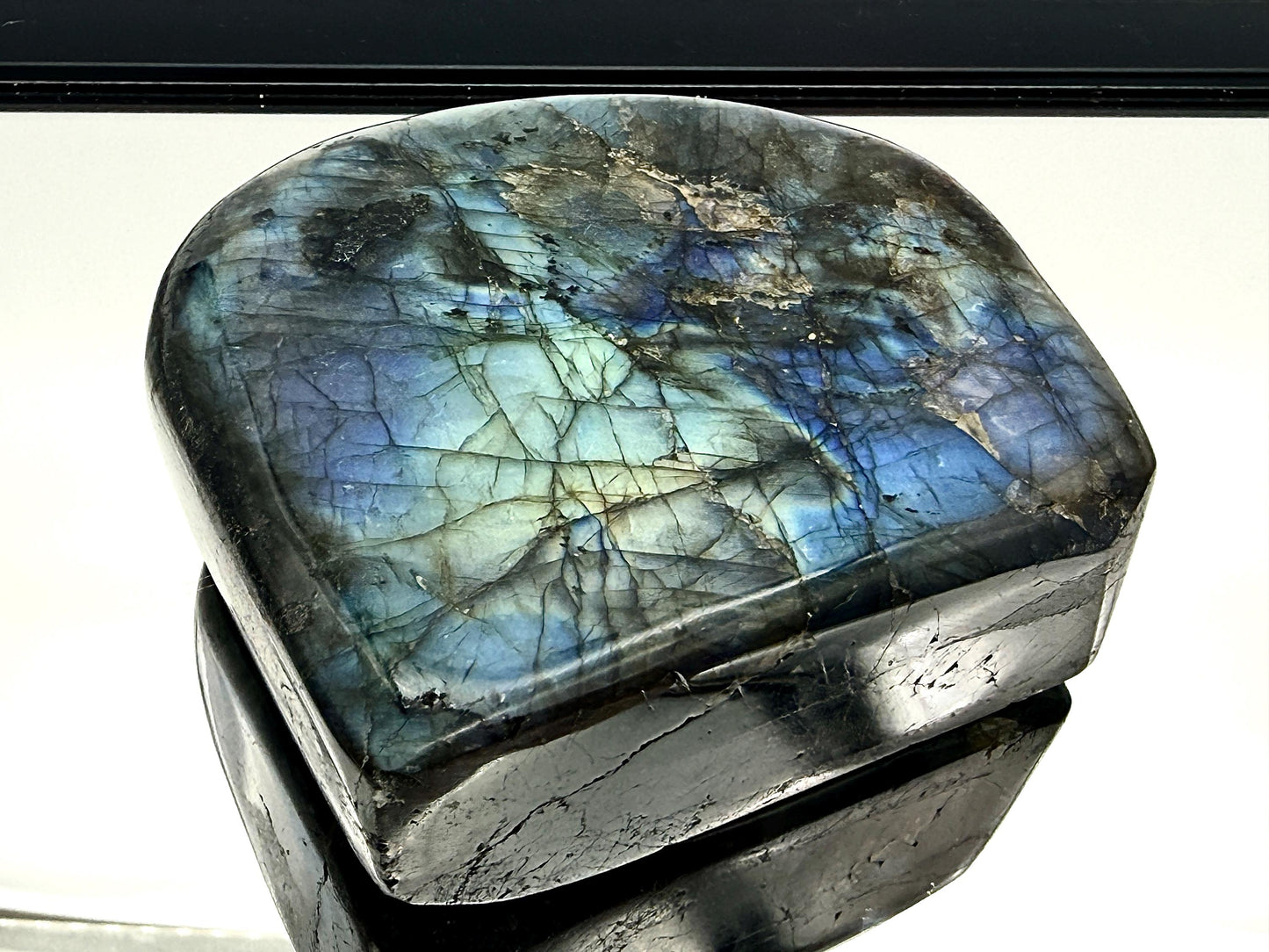 Labradorite Crystal Freeform With Strong Flash 0.73KG - Madagascar - #49