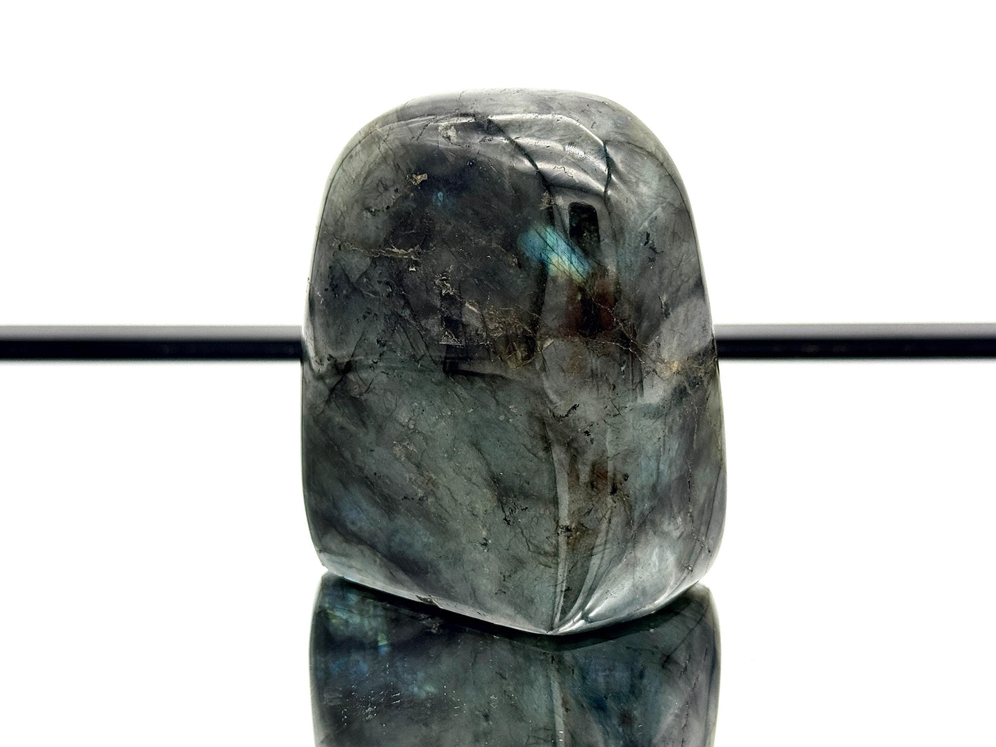 Labradorite Crystal Freeform With Strong Flash 0.63KG - Madagascar - #48