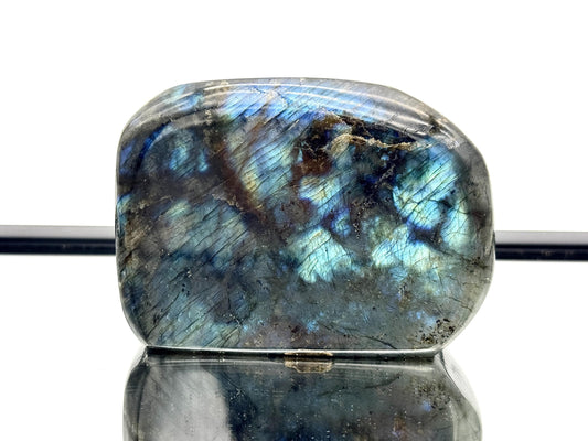 Labradorite Crystal Freeform With Strong Flash 0.60KG - Madagascar - #47