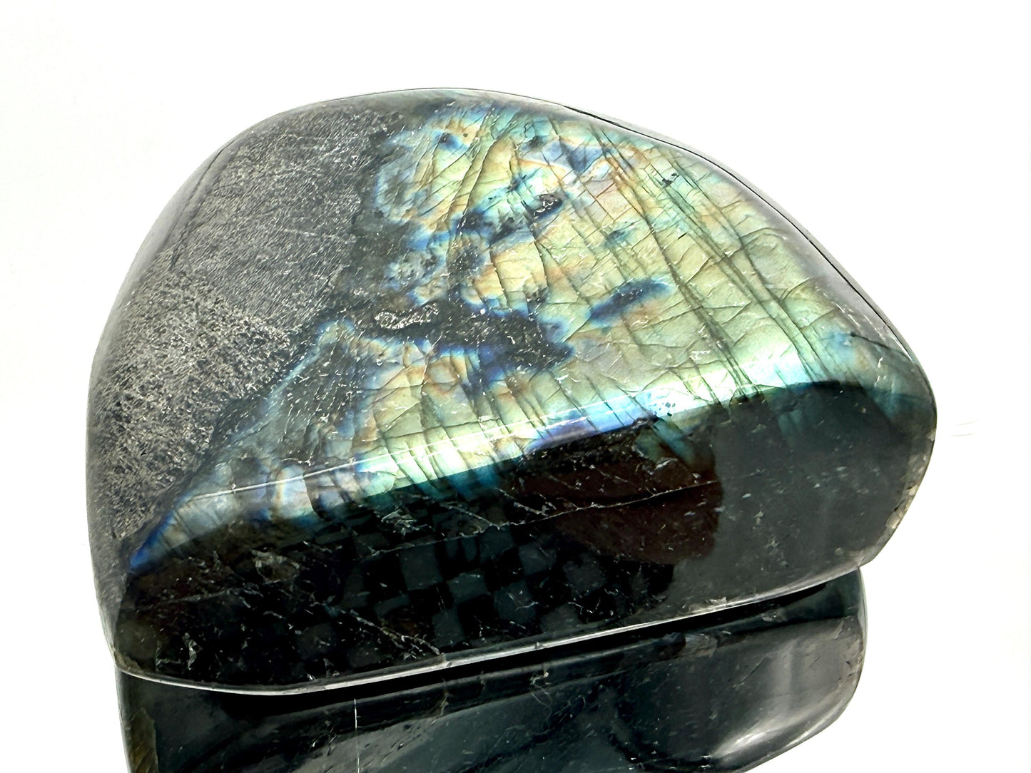 Labradorite Crystal Freeform With Strong Flash 0.69KG - Madagascar - #45