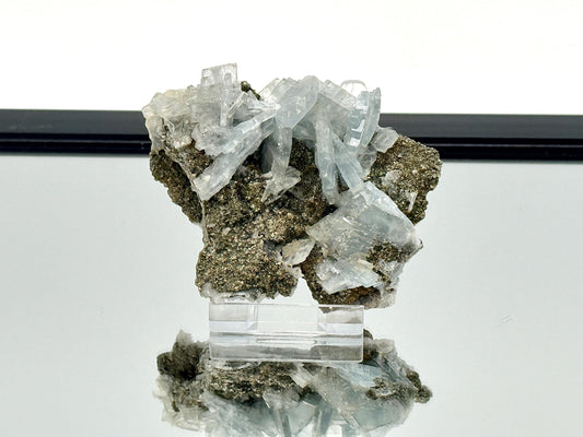 14) Blue Baryte Crystal With Baryte, Pyrite, Quartz - Morocco