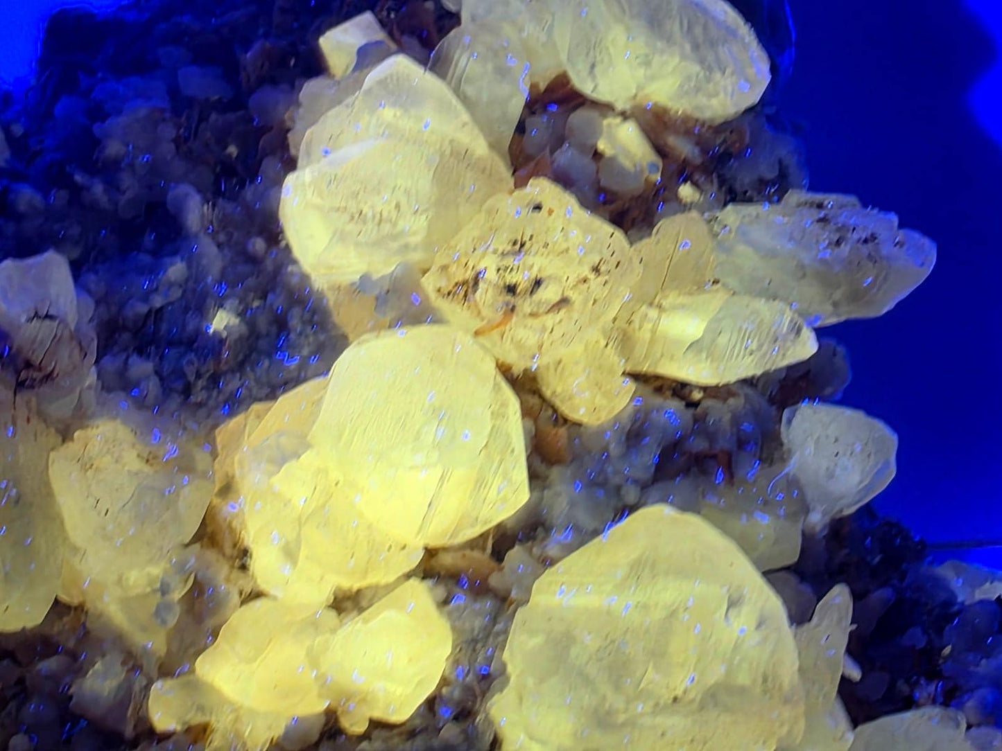 Large Cerussite on Barite Matrix 1.6kg | Moroccan Mineral Specimen | Fluorescent Crystal Cluster | Collectors Piece