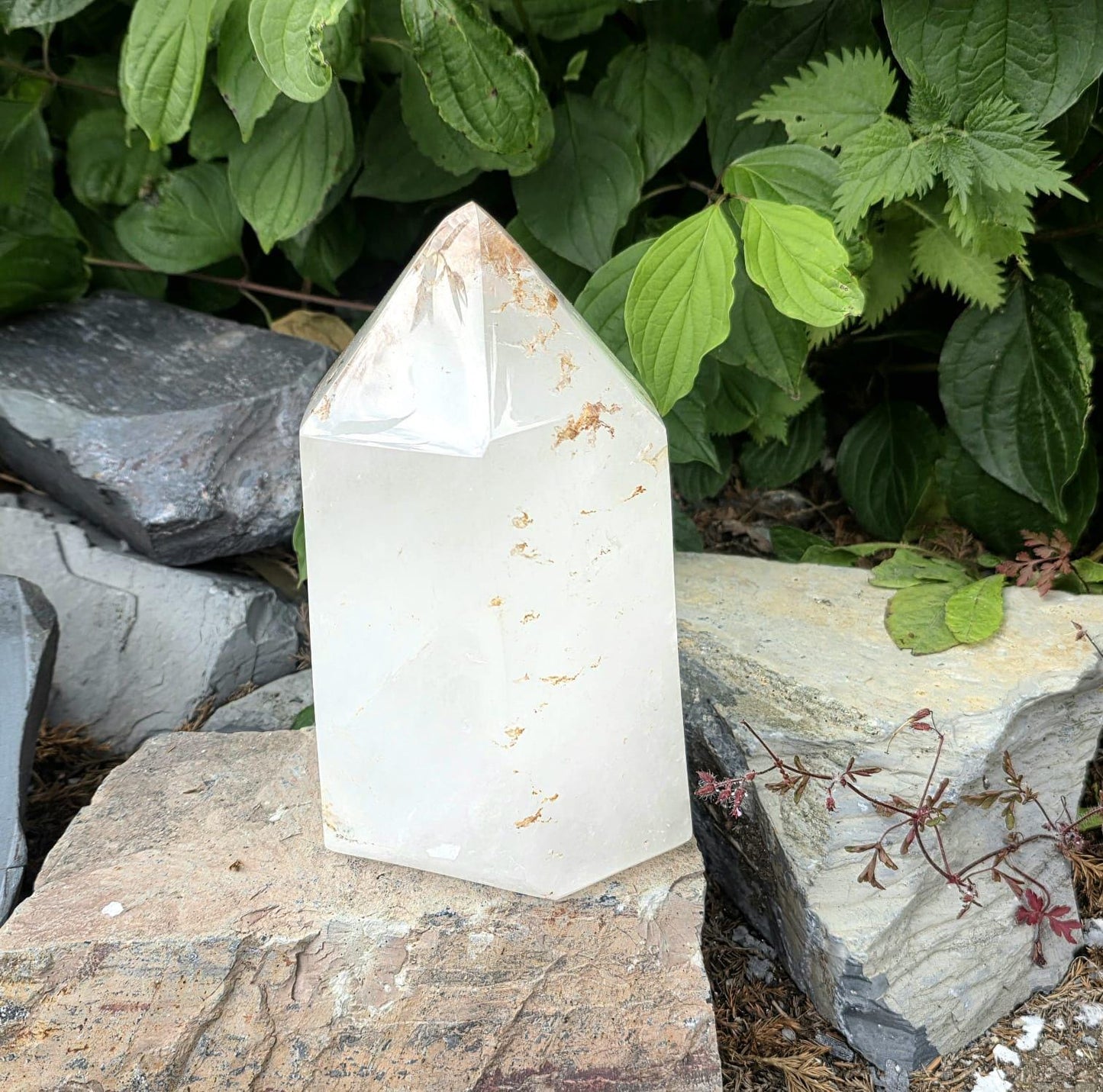 Large Copper inclusion Quartz Crystal Prism Tower 2.62KG  (#DP)