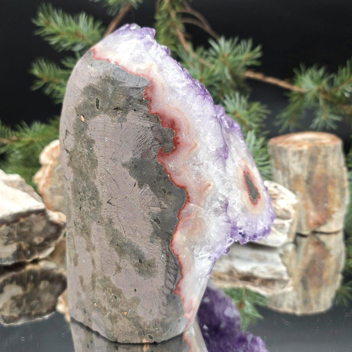 High-grade uruguayan amethyst crystal geode cut base | amu-107