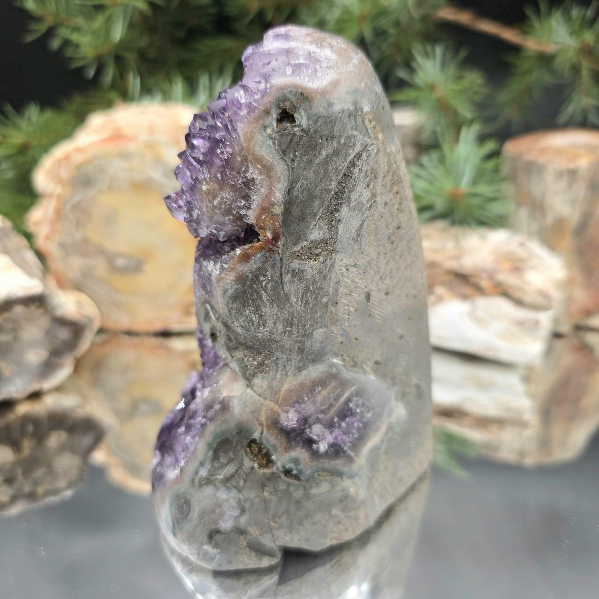 High-grade uruguayan amethyst crystal geode cut base | amu-76
