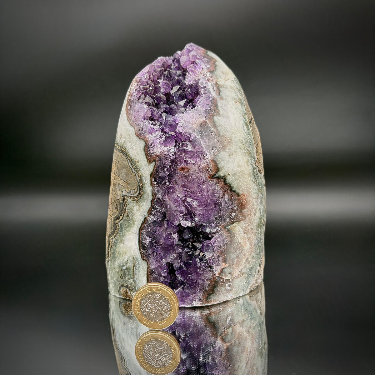 High-grade uruguayan amethyst crystal geode cut base | 2.12kg amu-56