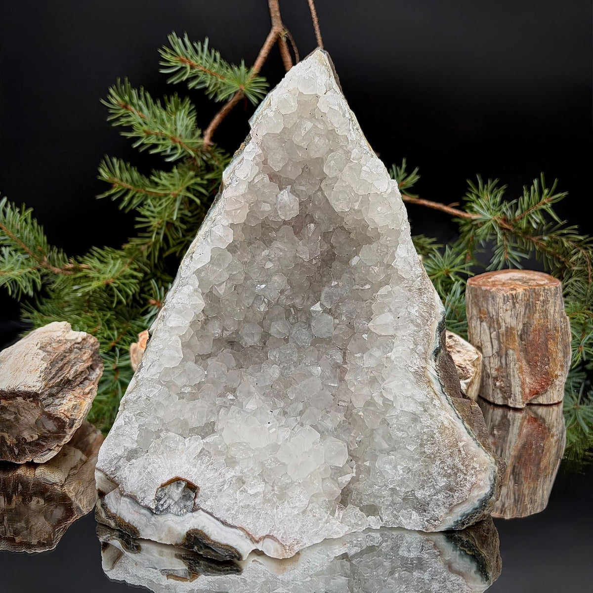 Quartz Crystal Cutbase | Large Freestanding Crystal Display | ACB35 3.71kg