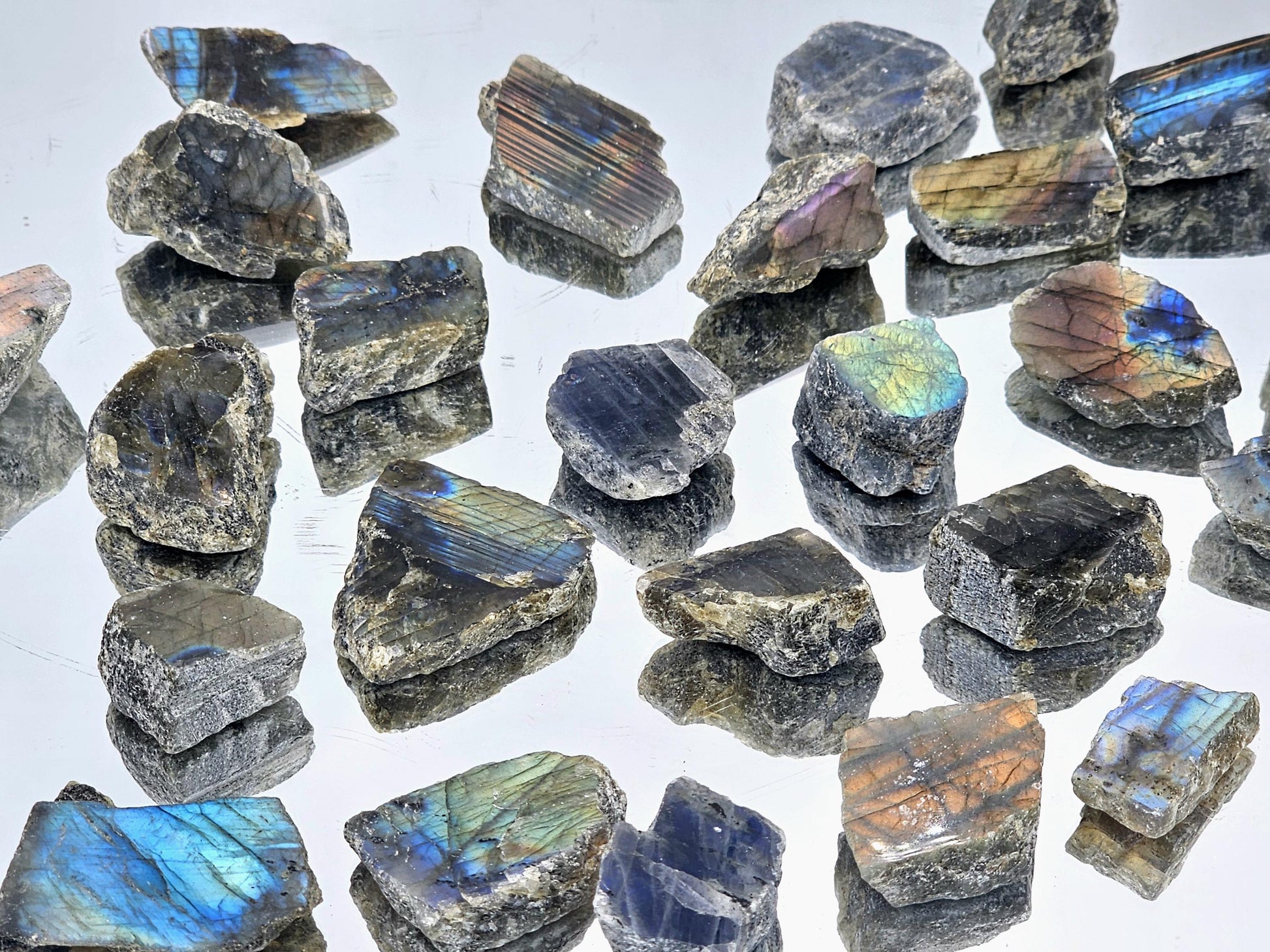 Small Labradorite crystal slices, 150g, featuring bright flashes and smooth polished surfaces