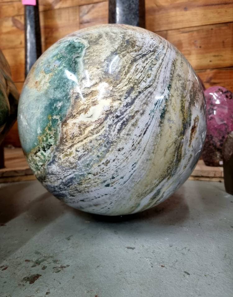 Acrylic display stand for large crystal and mineral spheres
