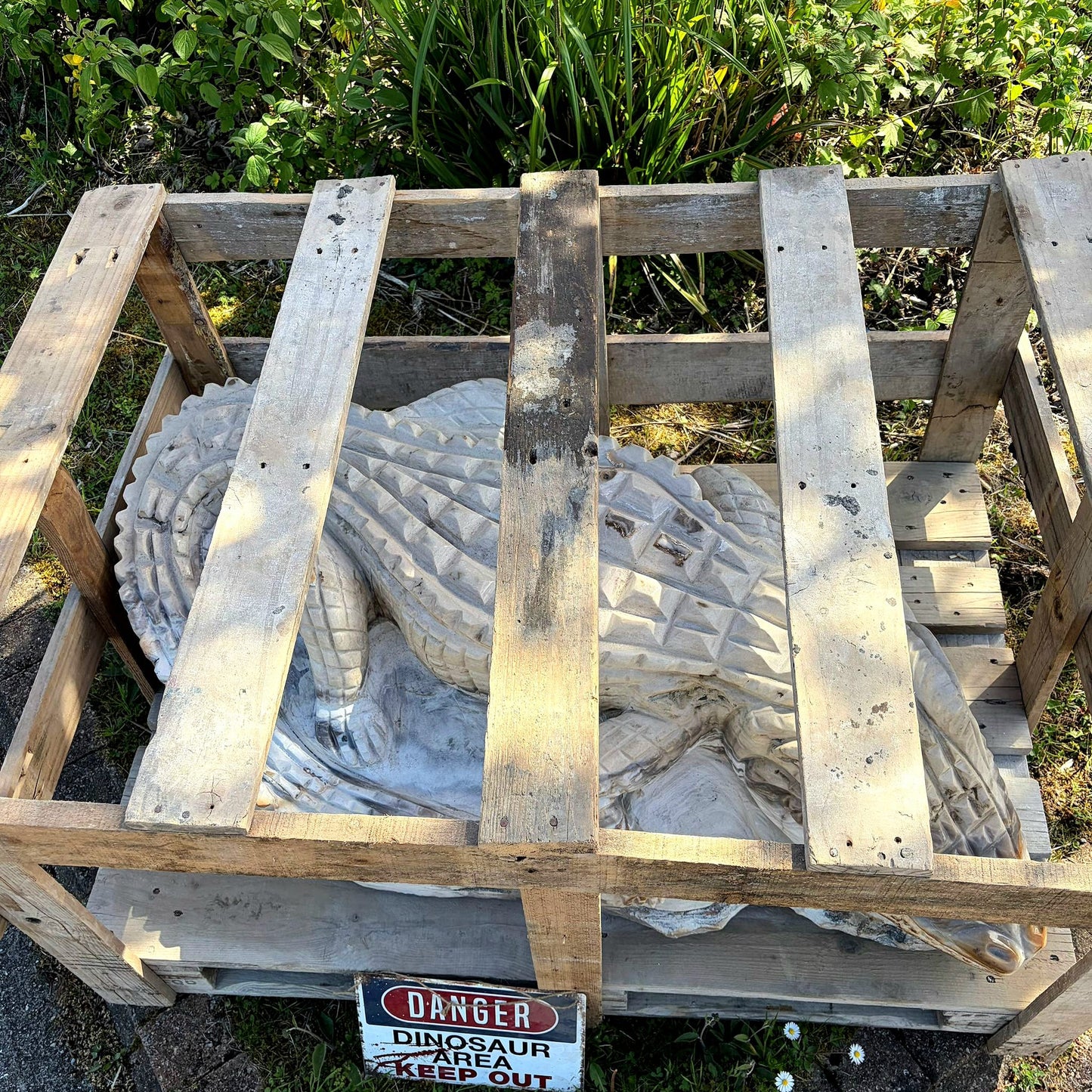 agate crocodile sculpture compared to human scale