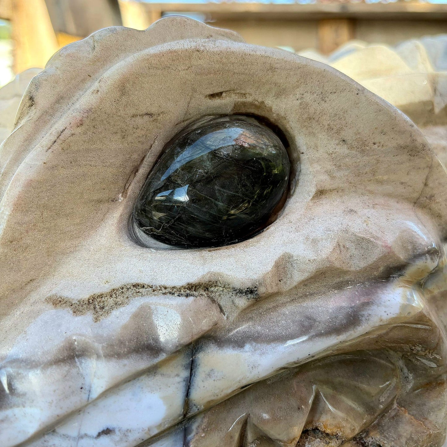 shadow detail on agate crocodile sculpture