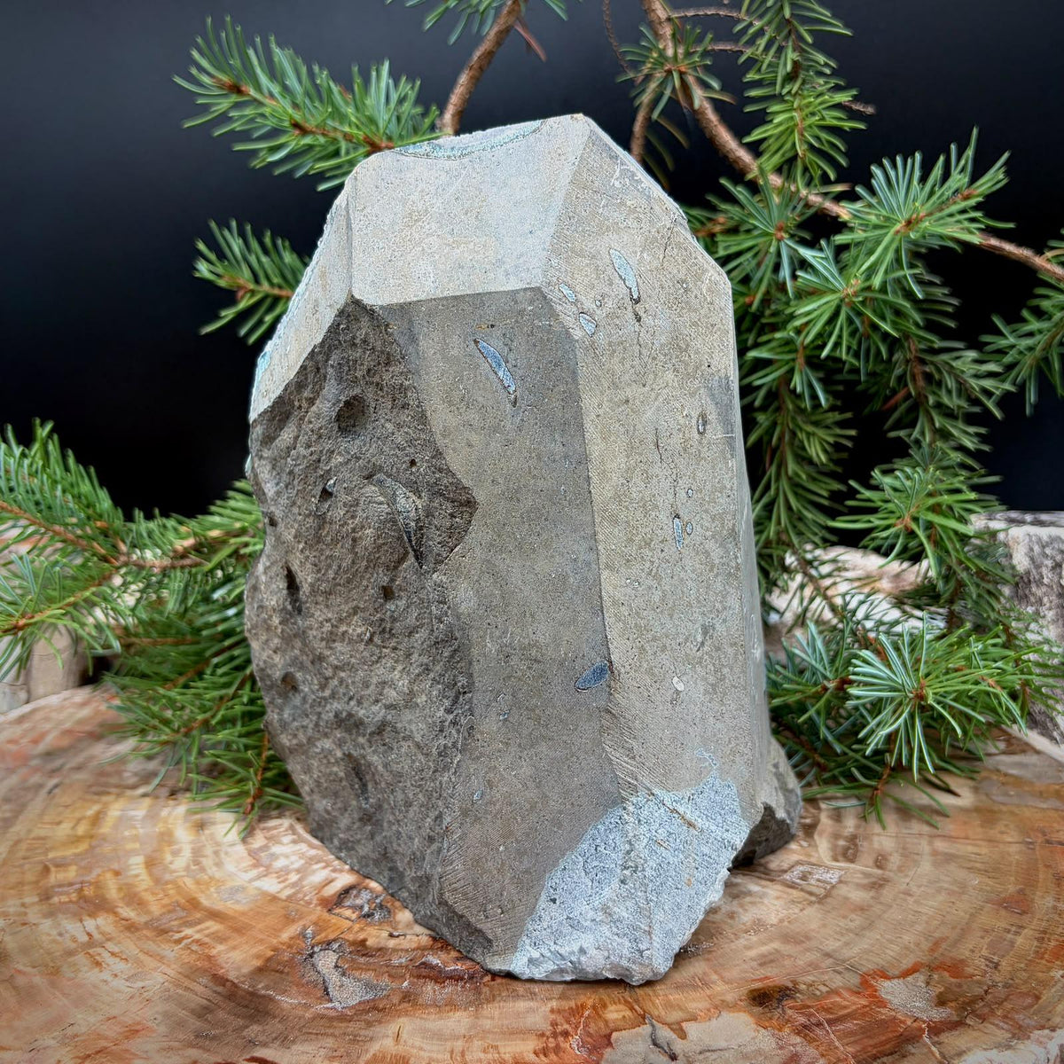 Amethyst geode with cut base for freestanding display