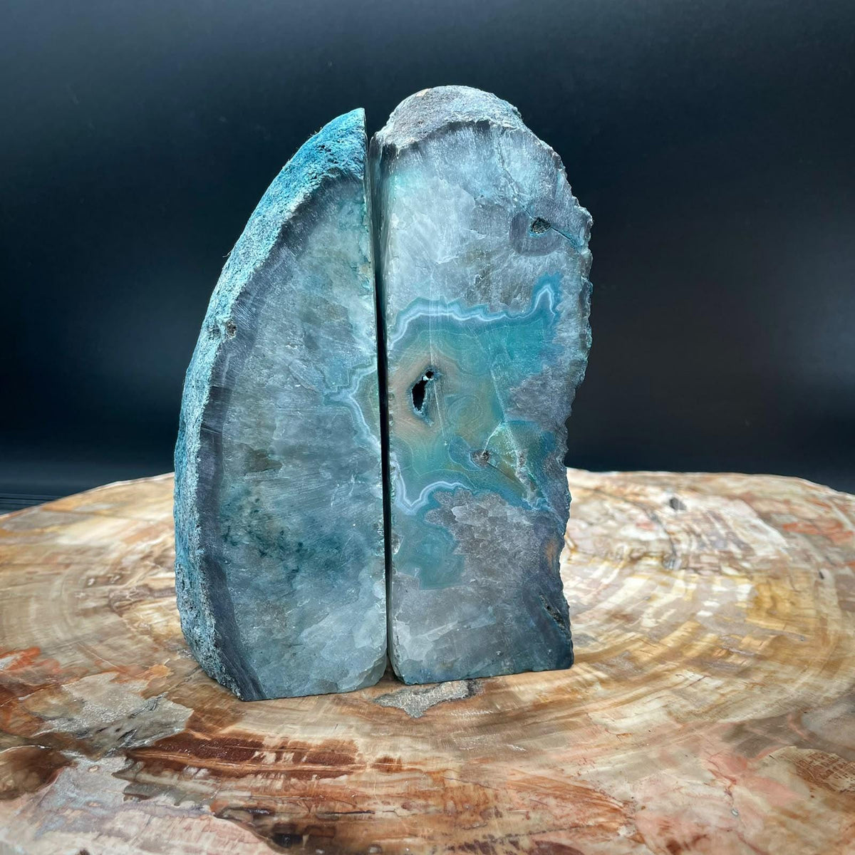 Blue Agate coastal shelf decor