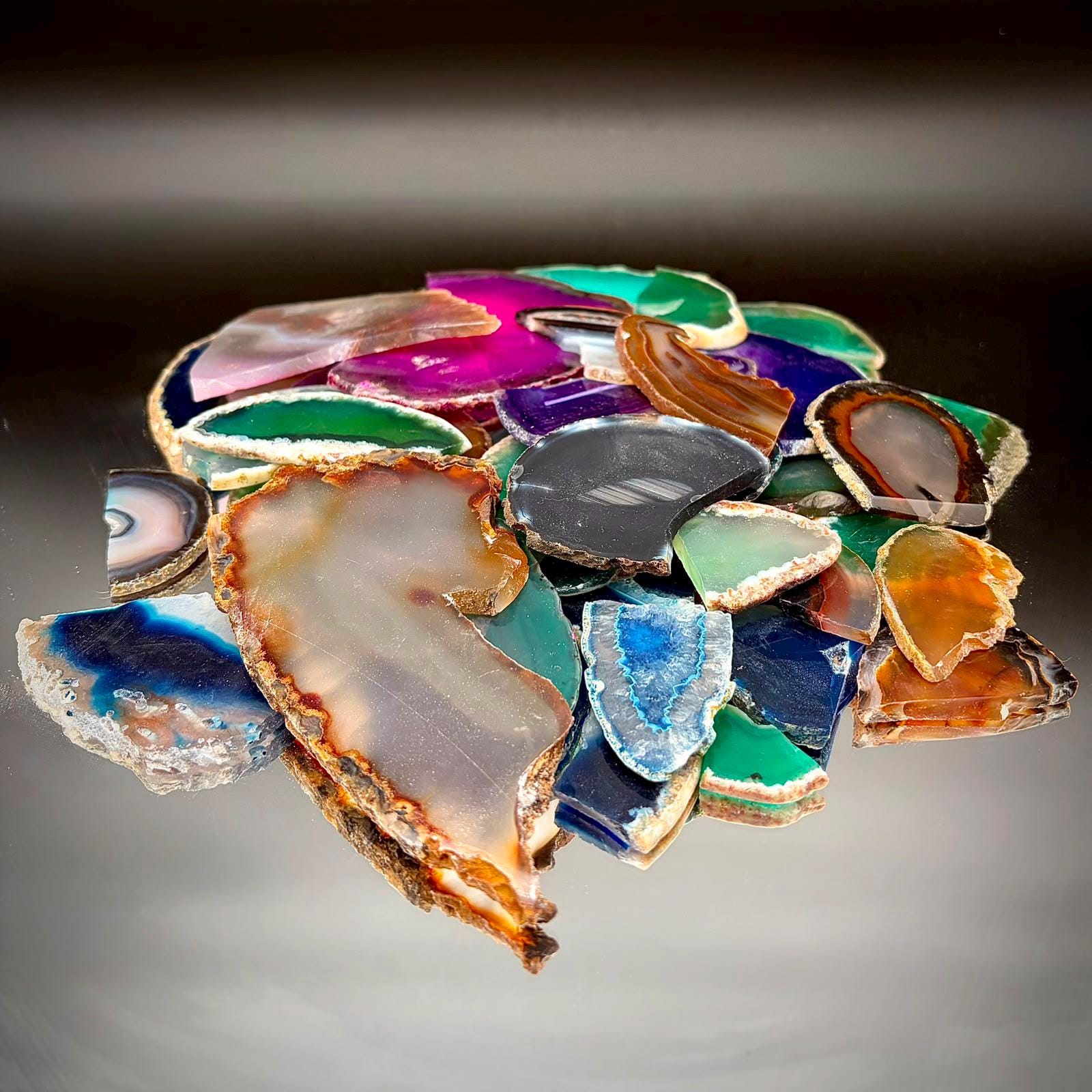 large mixed batch of broken agate crystal slices