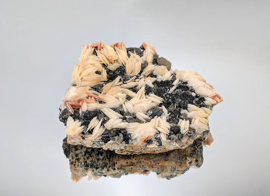 Exceptional Cerussite and Galena on Baryte matrix.
