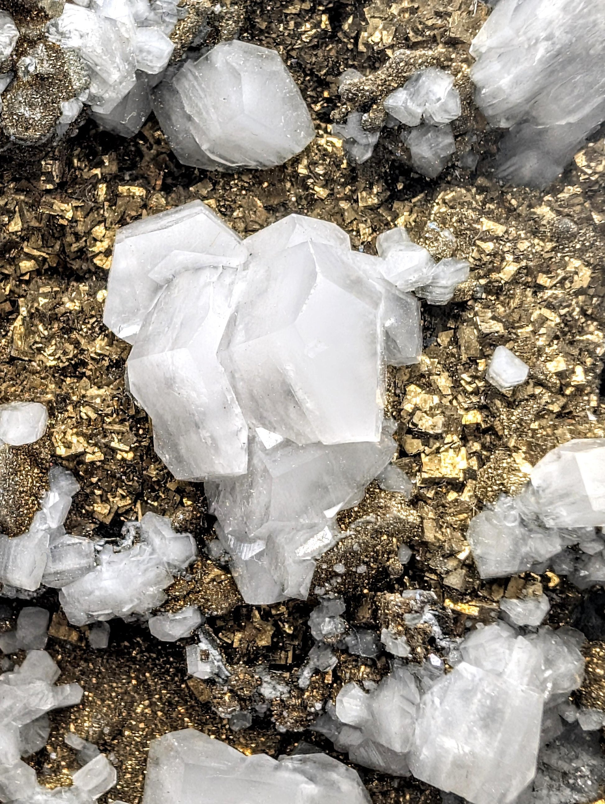 Chalcopyrite fluorite mineral specimen for interior display