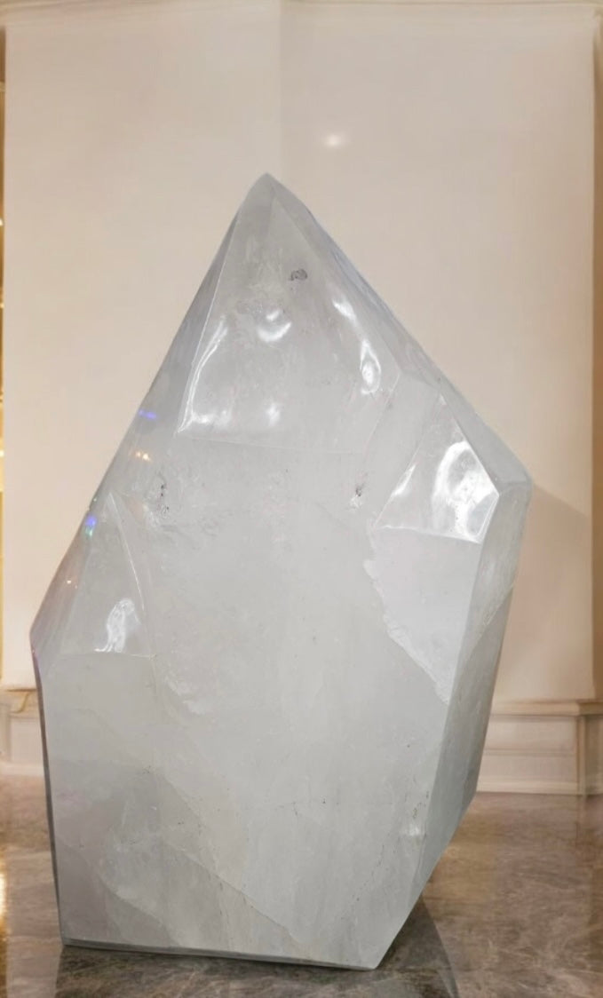 ery large polished quartz point from Madagascar – high grade with clarity at the tip, 335kg crystal