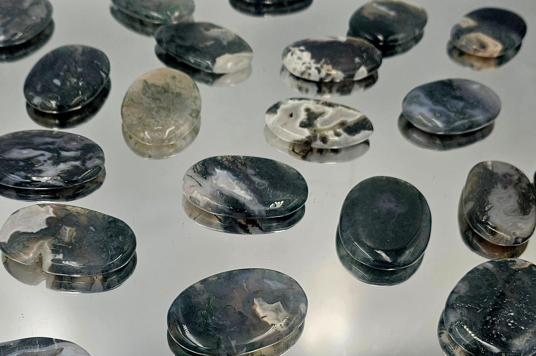high quality moss agate palmstone