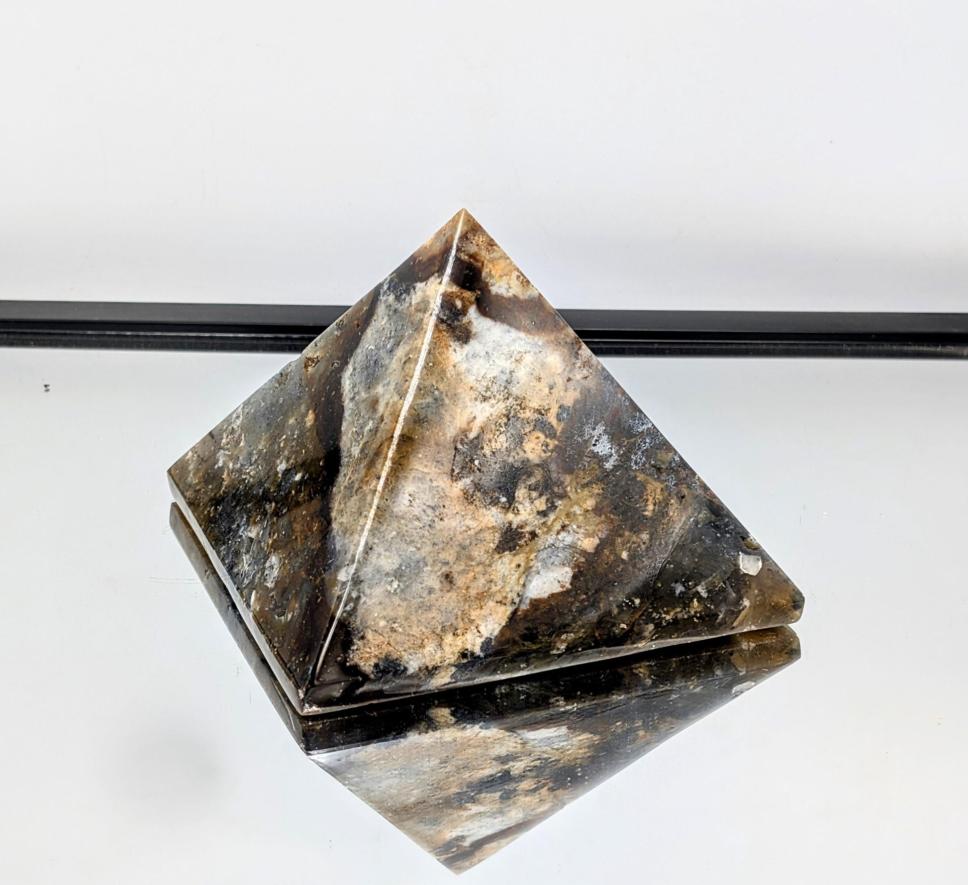 natural patterns define this Ocean Jasper pyramid.