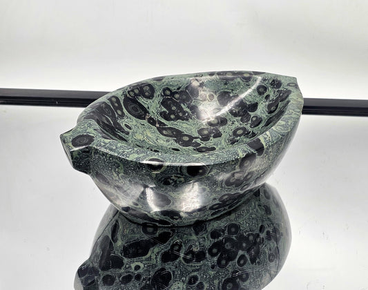 Natural green Jasper leaf bowl for unique home decor.