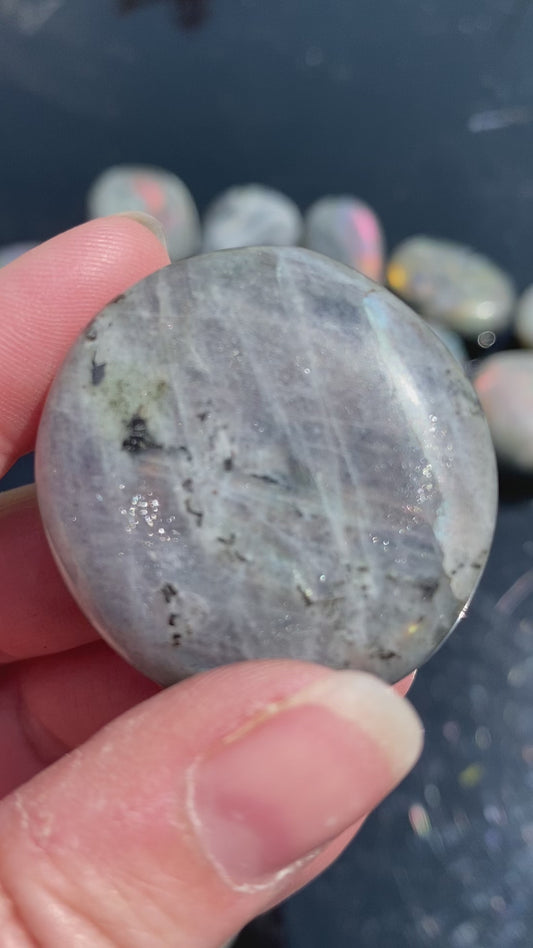 8) High Quality Purple Pink Labradorite Palmstone Madagascar