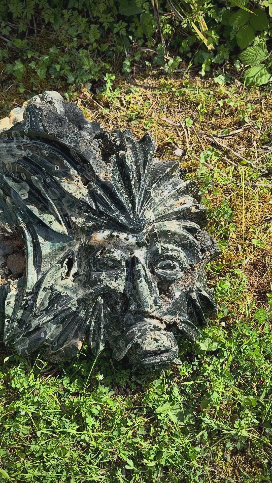 video of large crystal green man