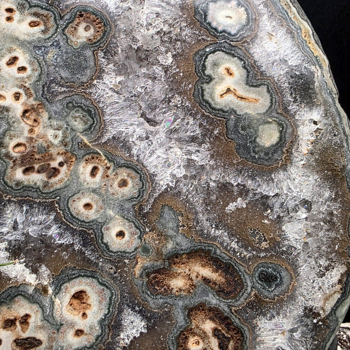 Agate and Quartz crystal specimen suitable for decorative interior display.
