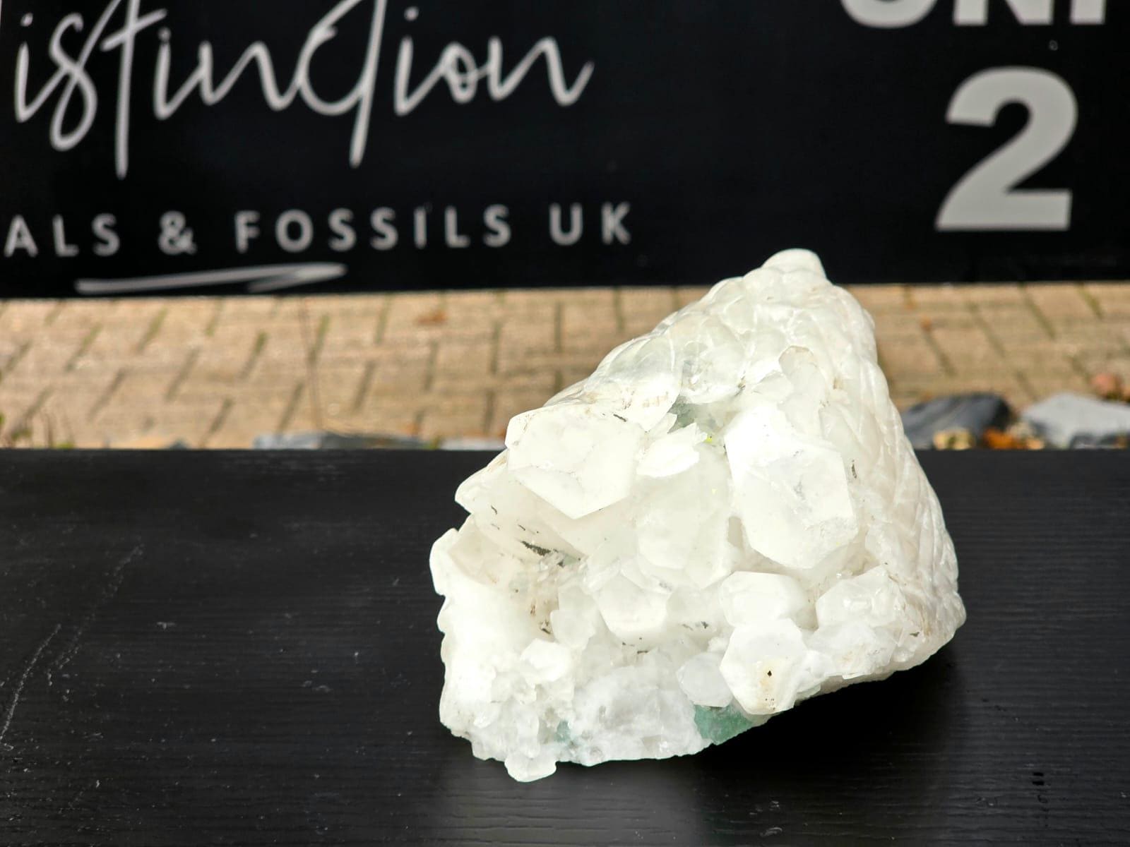 Quartz eagle bird carving crafted in Peru from natural clear quartz.