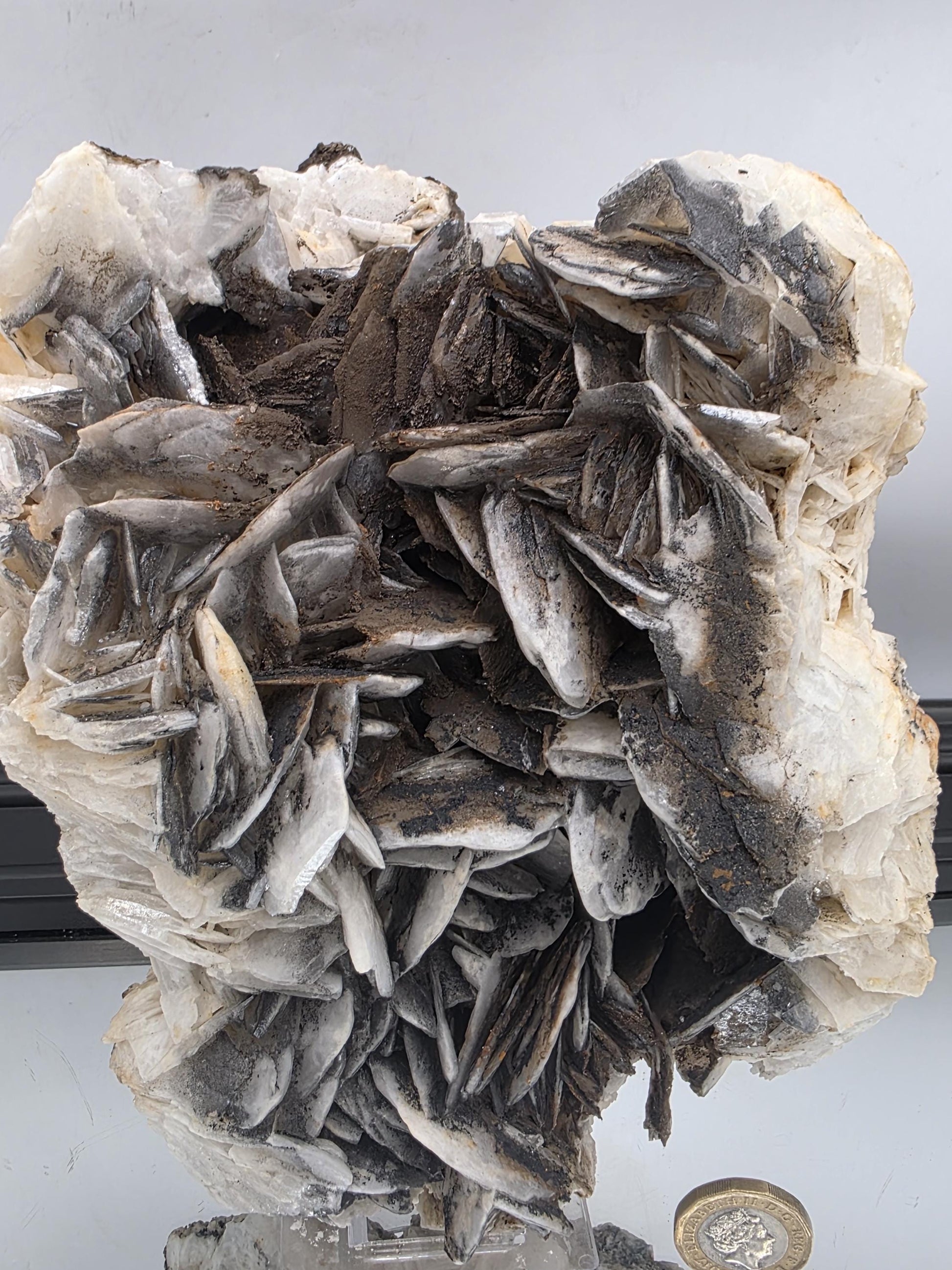 Natural crystal formation of Black Baryte