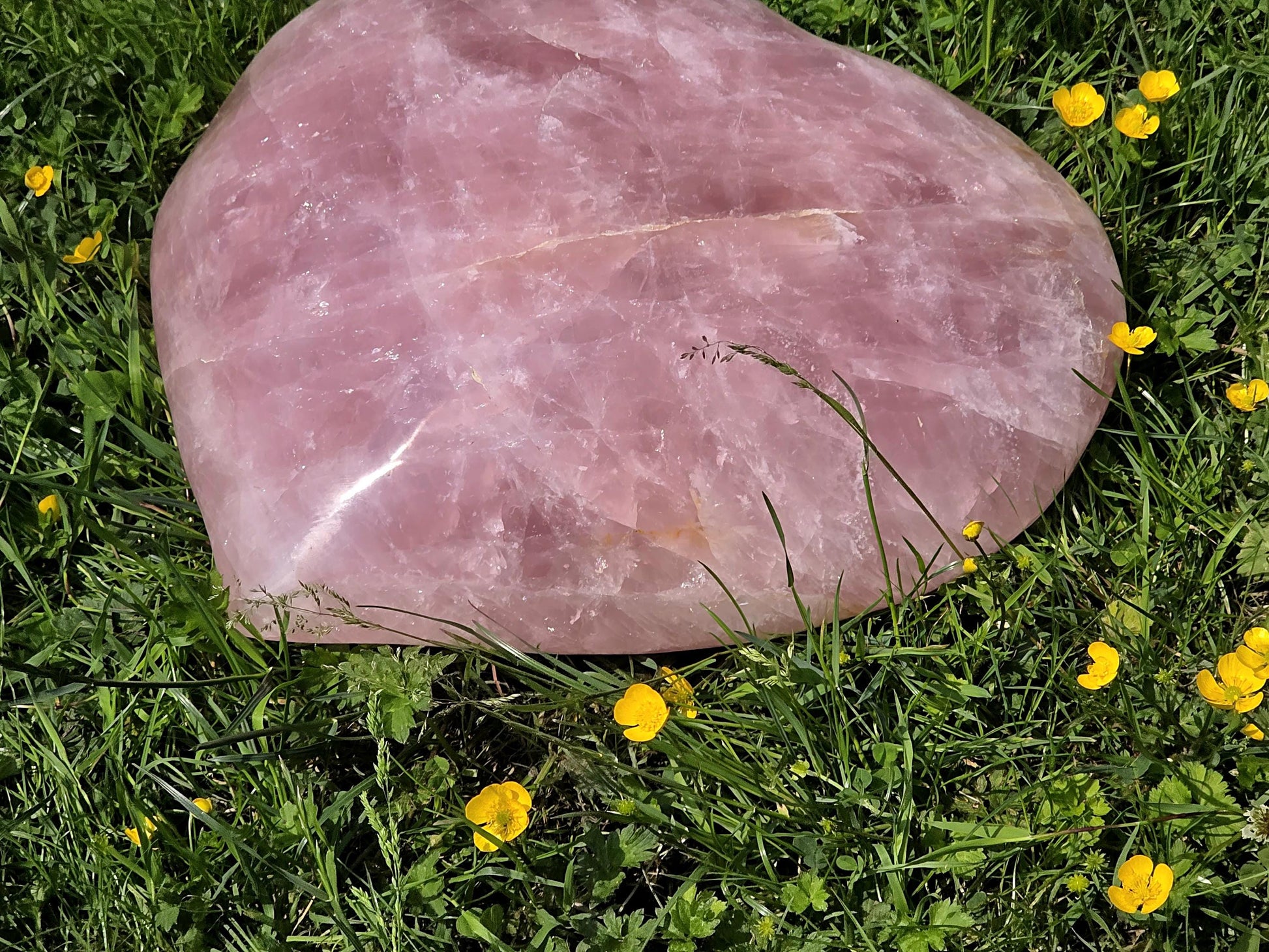 Heart form accenting romantic interiors