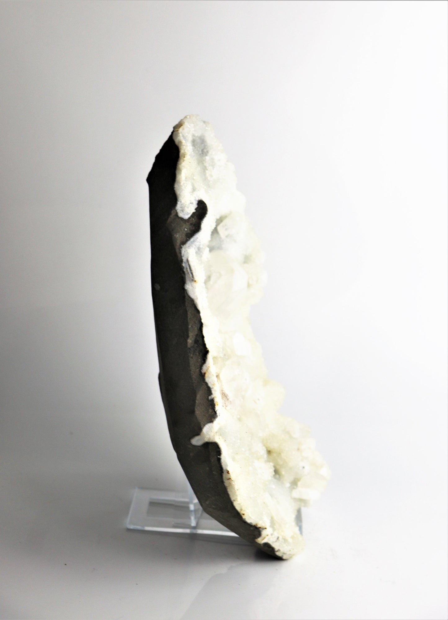38) Large Apophyllite Chalcedony Zeolite Crystal  - India  4.49 KG
