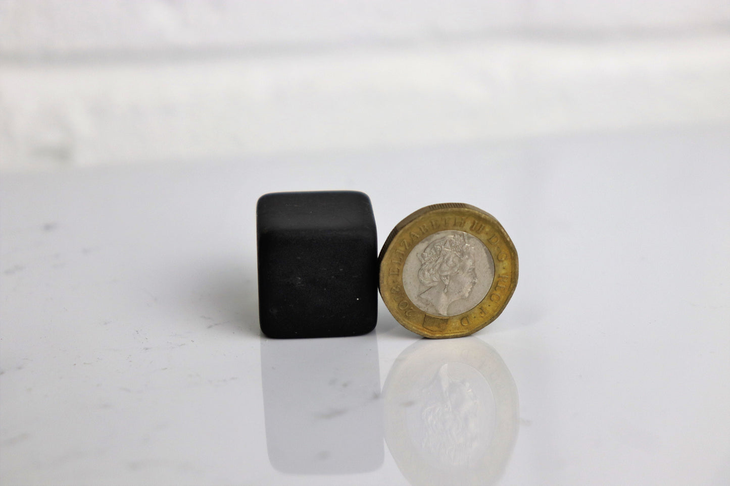 1 x Shungite Cube Unpolished   2 x 2 cm