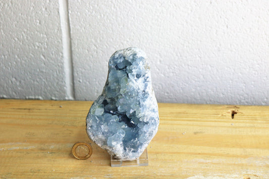61) Celestite Crystal / Celestine AA grade