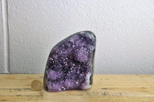 AMU32) Amethyst Crystal Quartz Geode Uruguayan