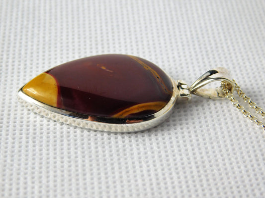 41e)  Mookaite Jasper Crystal Pendant 925 Silver +Chain / Necklace