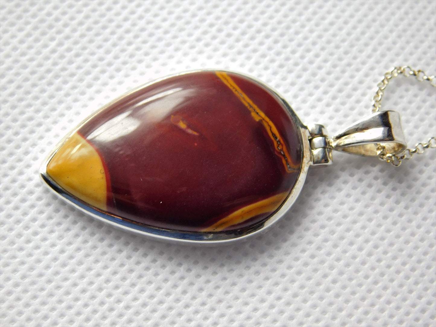 41e)  Mookaite Jasper Crystal Pendant 925 Silver +Chain / Necklace