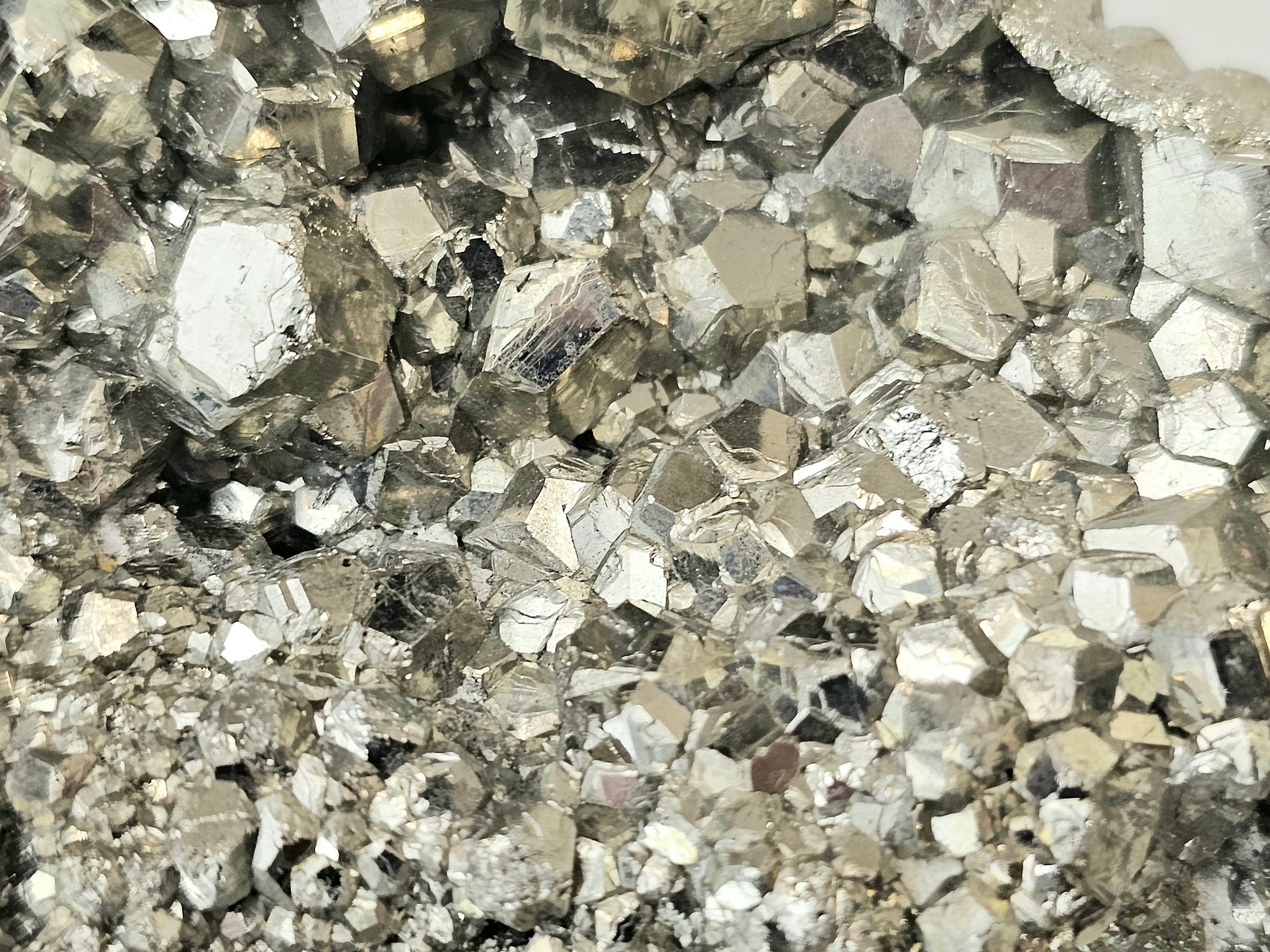 silver crystal for wealth and money