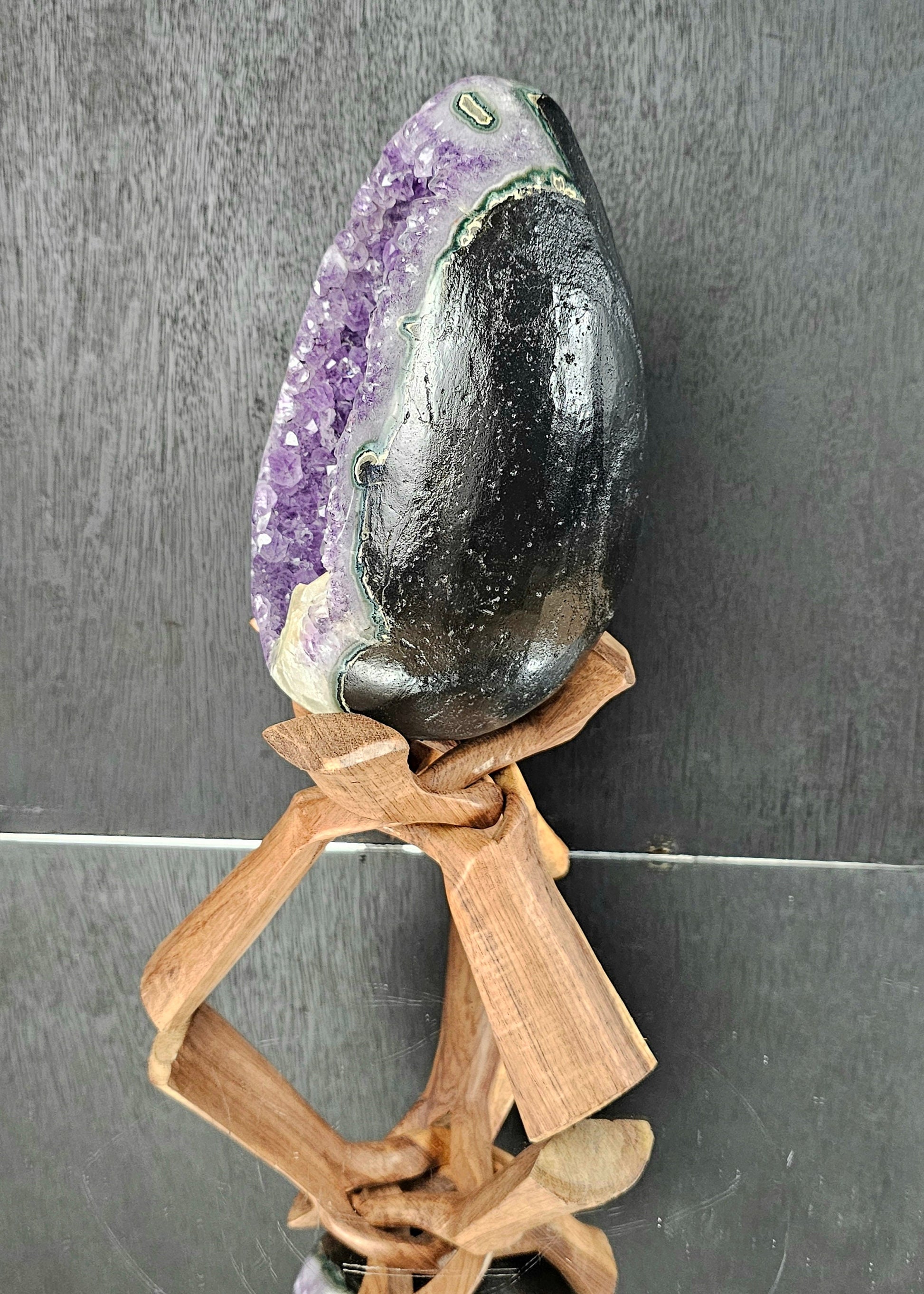 premium large uruguayan amethyst crystal egg